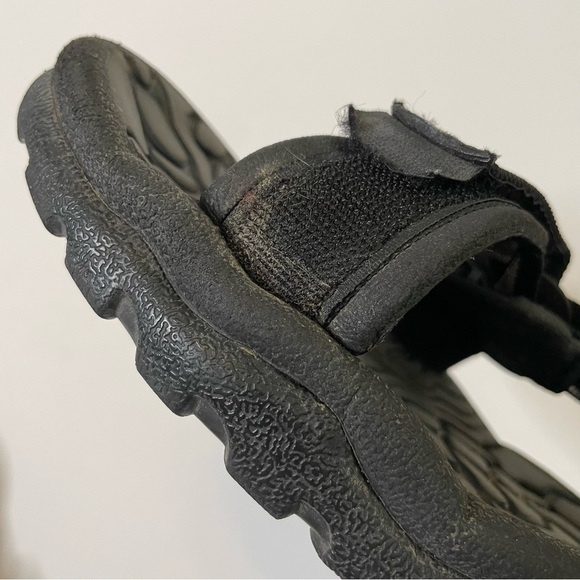Teva outdoor trail hiking sandals men’s sz 10